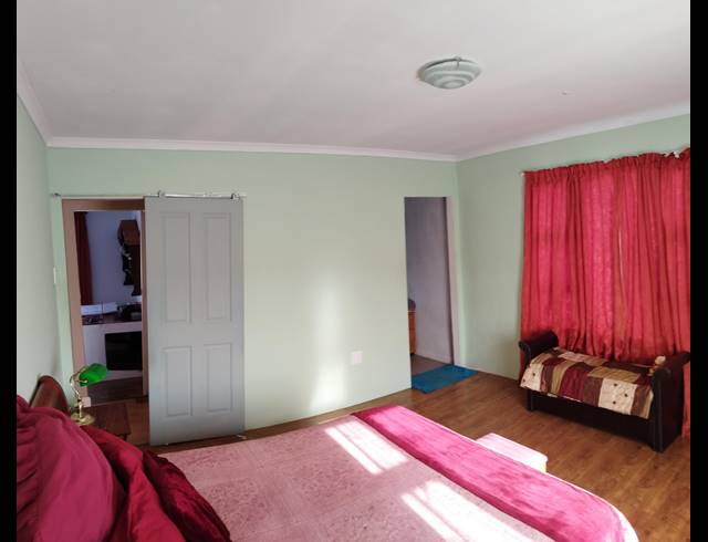 2 BEDROOM FREESTANDING FOR SALE IN SCHEEPERSHOOGTE